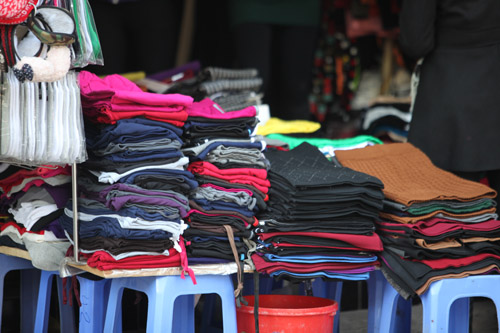 Sắm quần tất, legging chỉ với 35 ngàn đồng